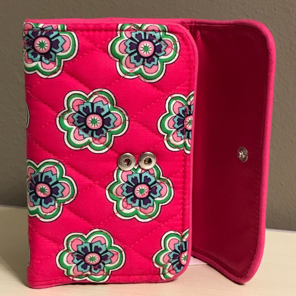Vera Bradley Euro Wallet in Pink Swirls Flowers - Picture 5 of 7